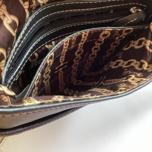 $20 Tignanello Leather Crossbody Bag. Black 24” drop strap. - Picture 6 of 11